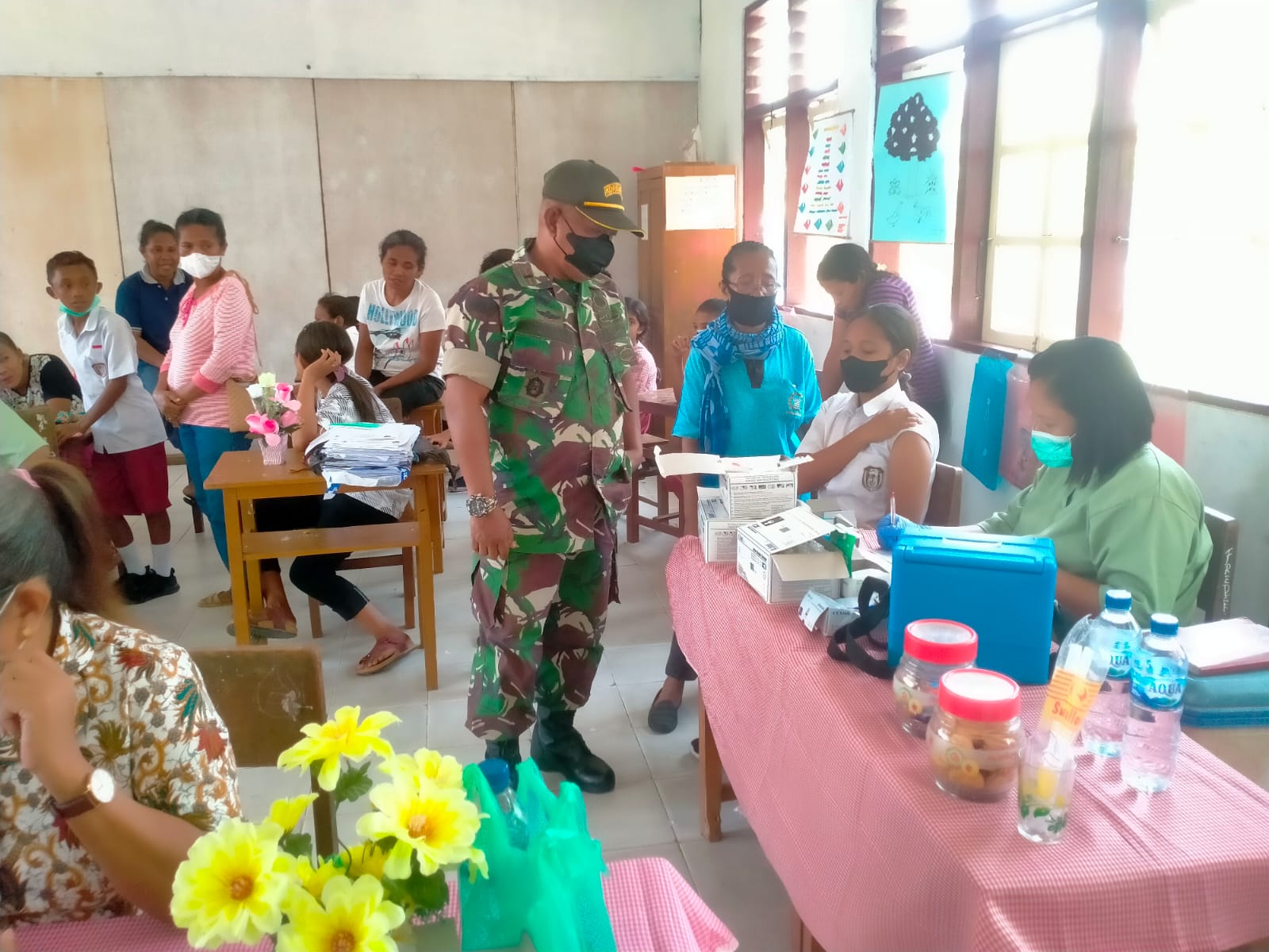 Kodam Pattimura Kerahkan 68 Tim Mobile Percepatan Vaksinasi di Maluku dan Malut
